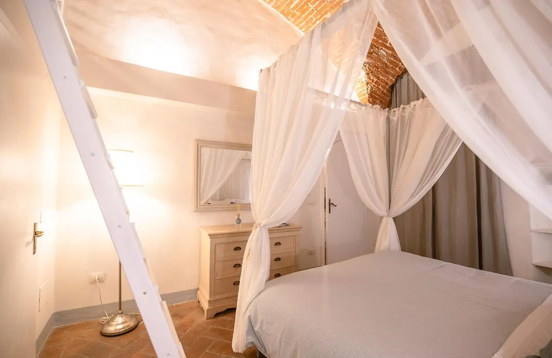 Azzurra Elegant Apartment-1